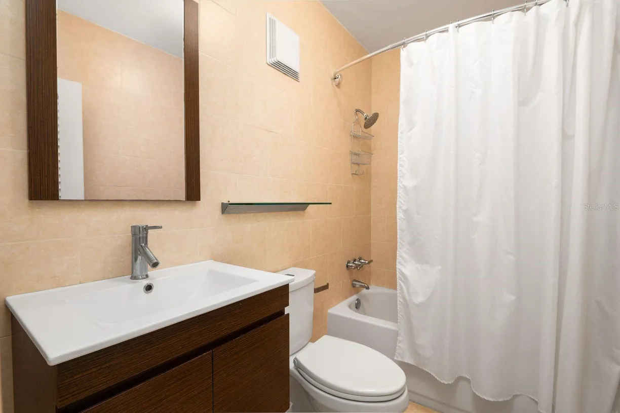 Puerto Rico Real Estate | View 15 CALLE MARSEILLES, 5E | Listing