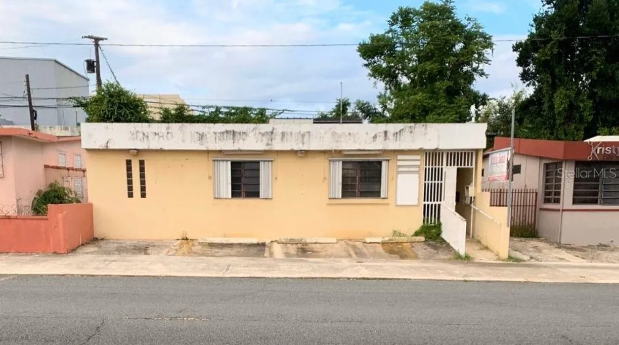 Puerto Rico Real Estate | View Urb Reparto Metropolitano AVE. AMERICO MIRANDA