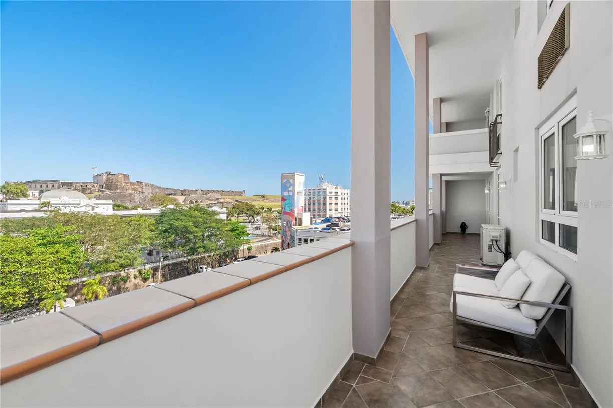 Puerto Rico Real Estate | View 100 P. GILBERTO CONCEPCION DE GRACIA, PH-703 | Listing