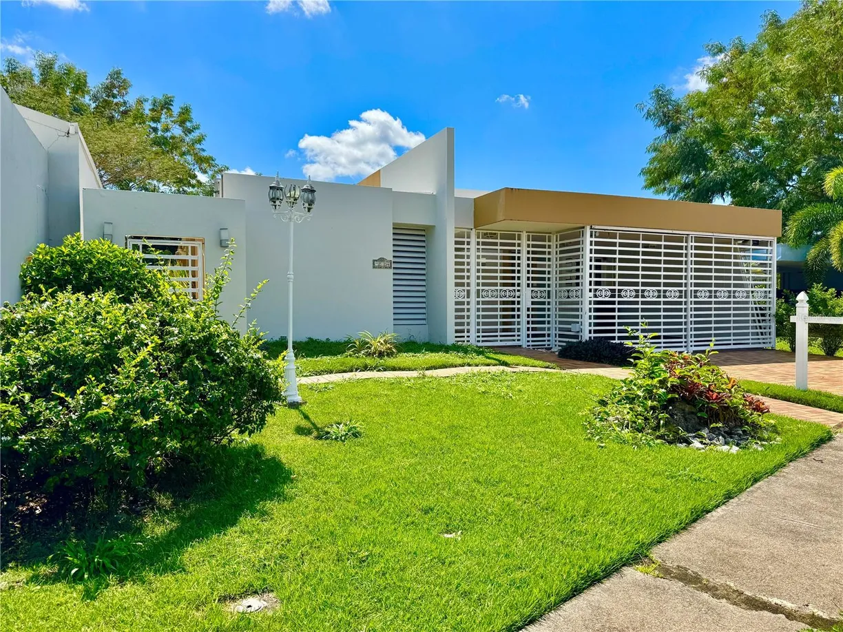 Puerto Rico Real Estate | View #2 VILLAS DEL PILAR, D-4 | 4 Beds, 3 Baths
