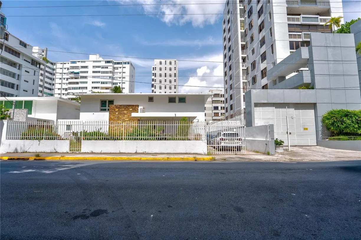 Puerto Rico Real Estate | View 13 CALLE RODRGUEZ SERRA STREET | 6 Beds, 4 Baths