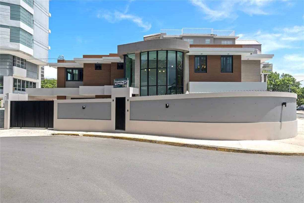 Puerto Rico Real Estate | View 1 ALMENDARES STREET | 5 Beds, 4 Baths