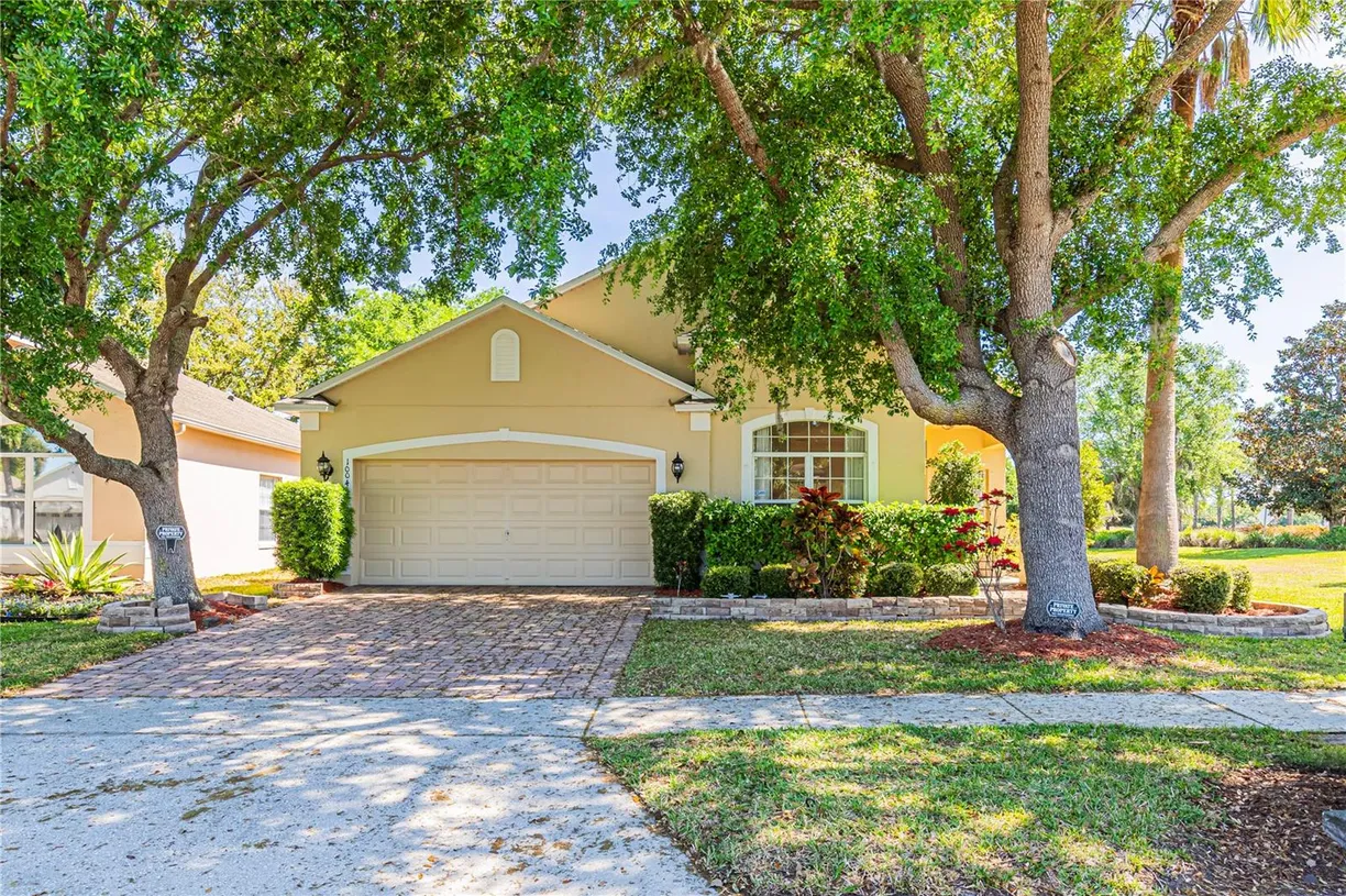Central Florida Real Estate | View 10045 AUTUMN CREEK LANE | 4 Beds, 2 Baths