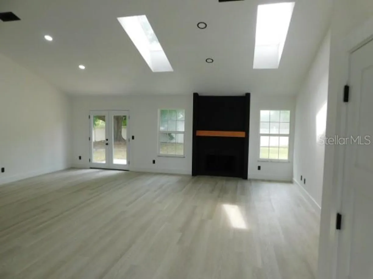 Central Florida Real Estate | View 527 STILLWATER DRIVE | Listing