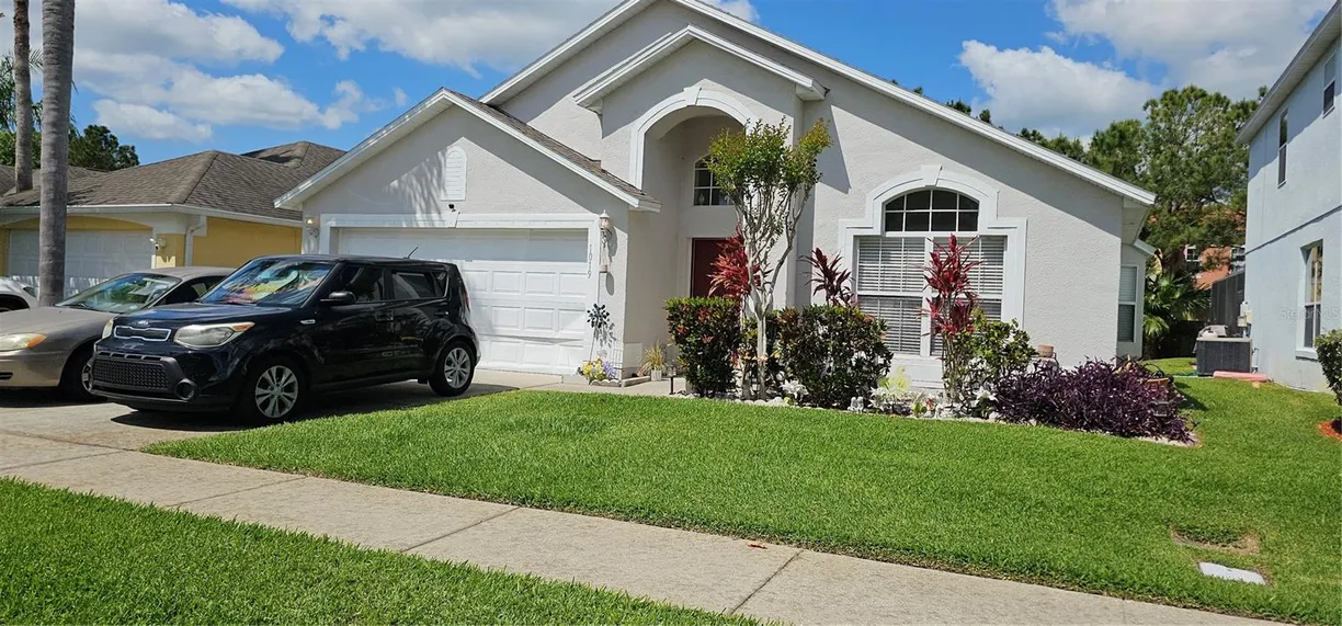 Central Florida Real Estate | View 1019 LAKE BERKLEY DRIVE | 5 Beds, 3 Baths