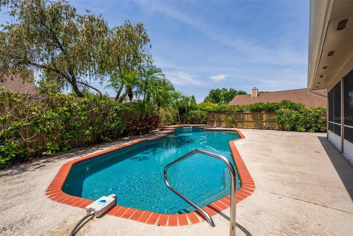 Central Florida Real Estate | View 404 N SUNDANCE DRIVE | Listing