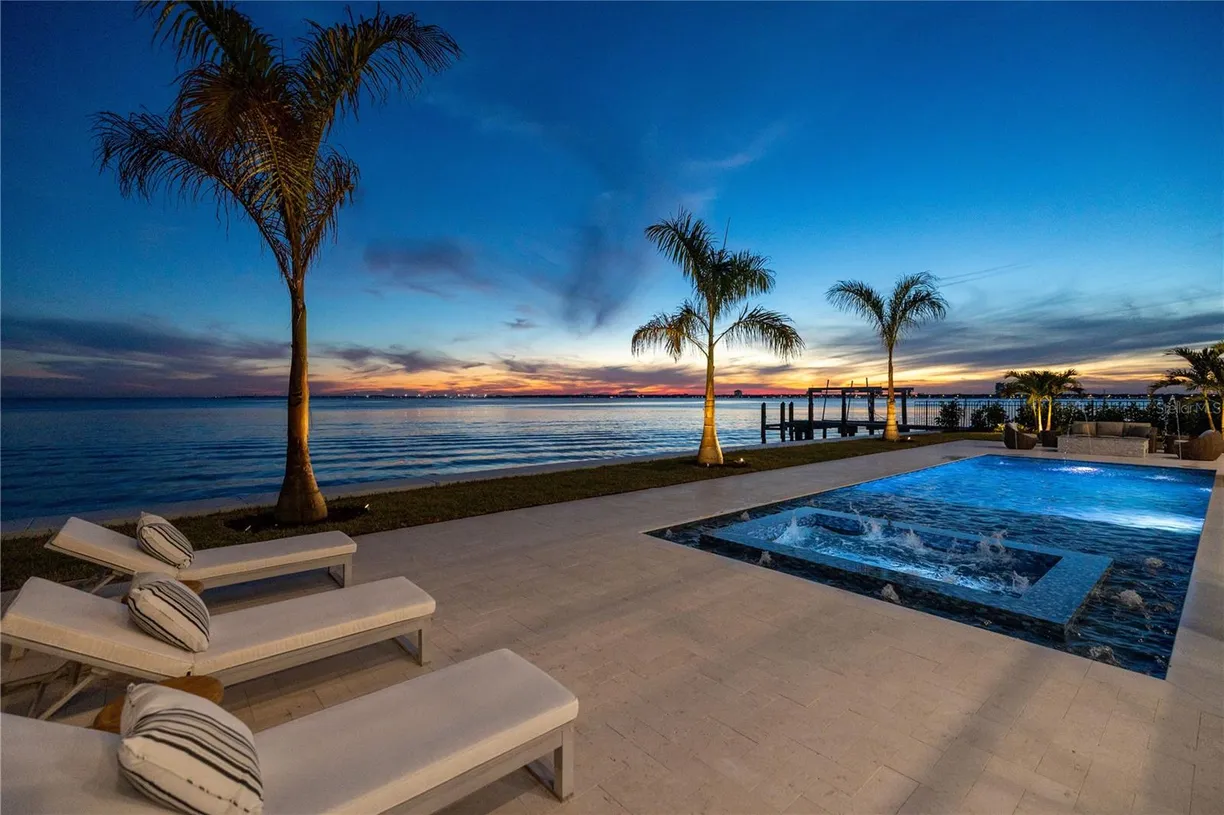 Sarasota/St. Petersburg Real Estate | View 96 MARTINIQUE AVENUE | 6 Beds, 6 Baths
