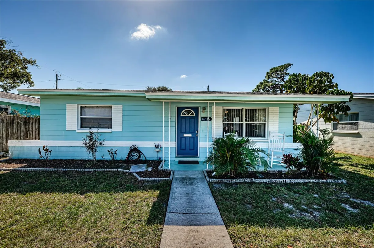 Sarasota/St. Petersburg Real Estate | View 5612 BURLINGTON AVENUE | 2 Beds, 1 Bath