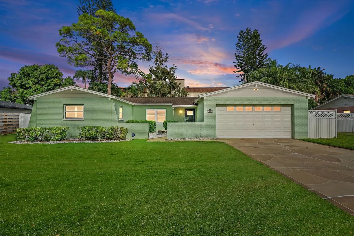 Sarasota/St. Petersburg Real Estate | View 3887 50TH AVENUE | 3 Beds, 2 Baths