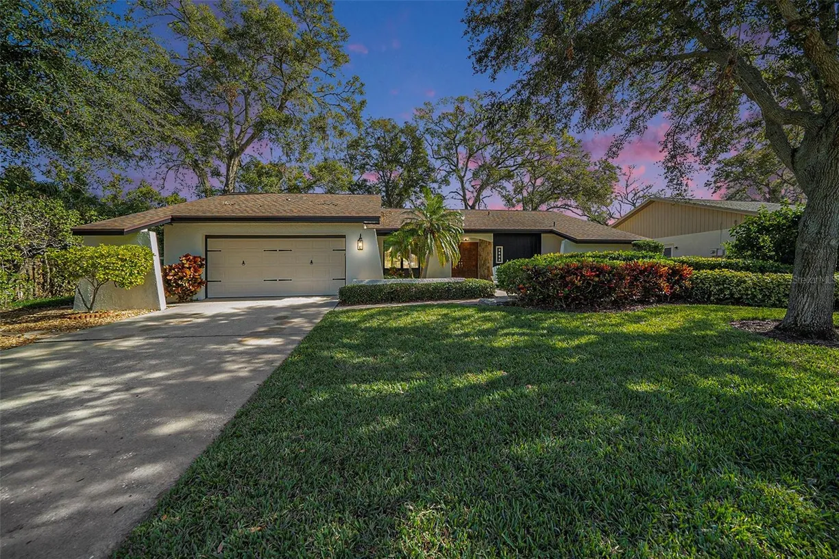 Sarasota/St. Petersburg Real Estate | View 2383 INDIAN TRAIL | Listing