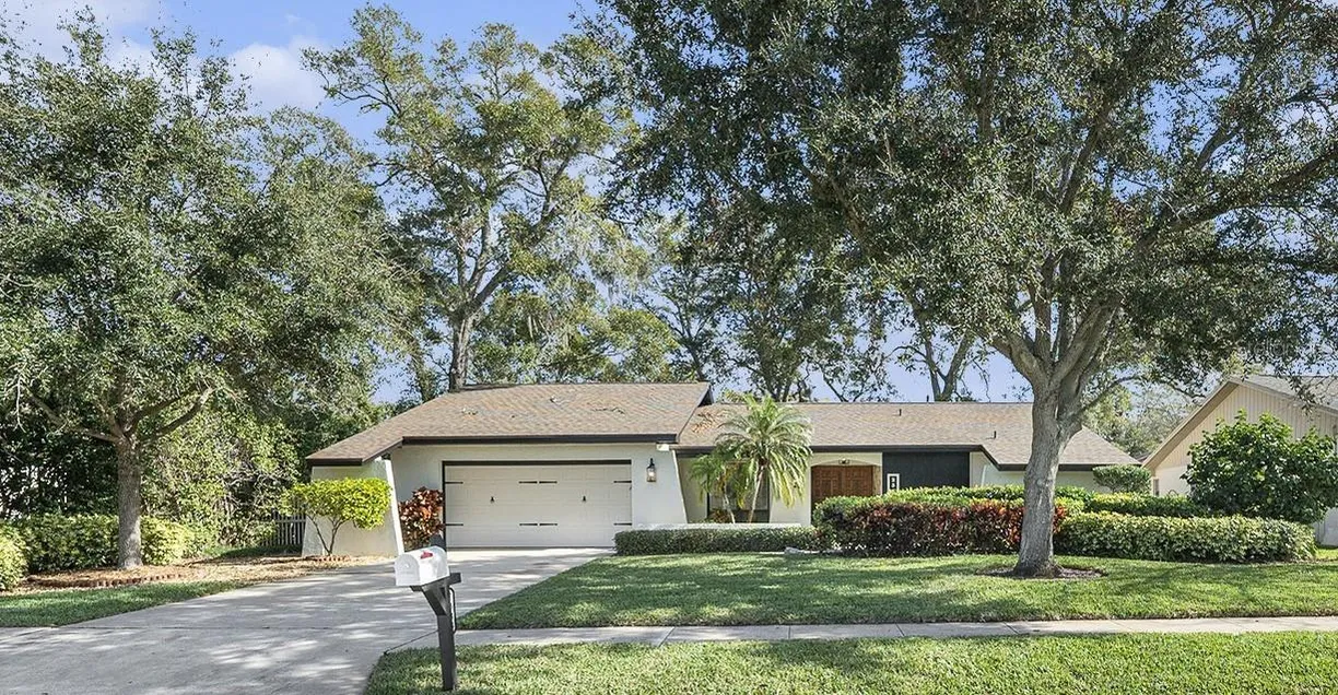 Sarasota/St. Petersburg Real Estate | View 2383 INDIAN TRAIL | 3 Beds, 2 Baths