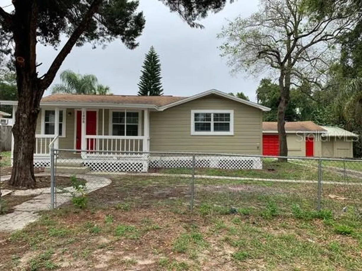 Sarasota/St. Petersburg Real Estate | View  | 2 Beds, 1 Bath