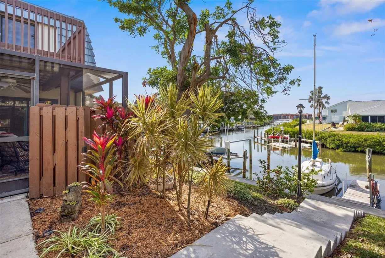 Sarasota/St. Petersburg Real Estate | View 9386 TRADEWINDS AVENUE | 2 Beds, 2 Baths