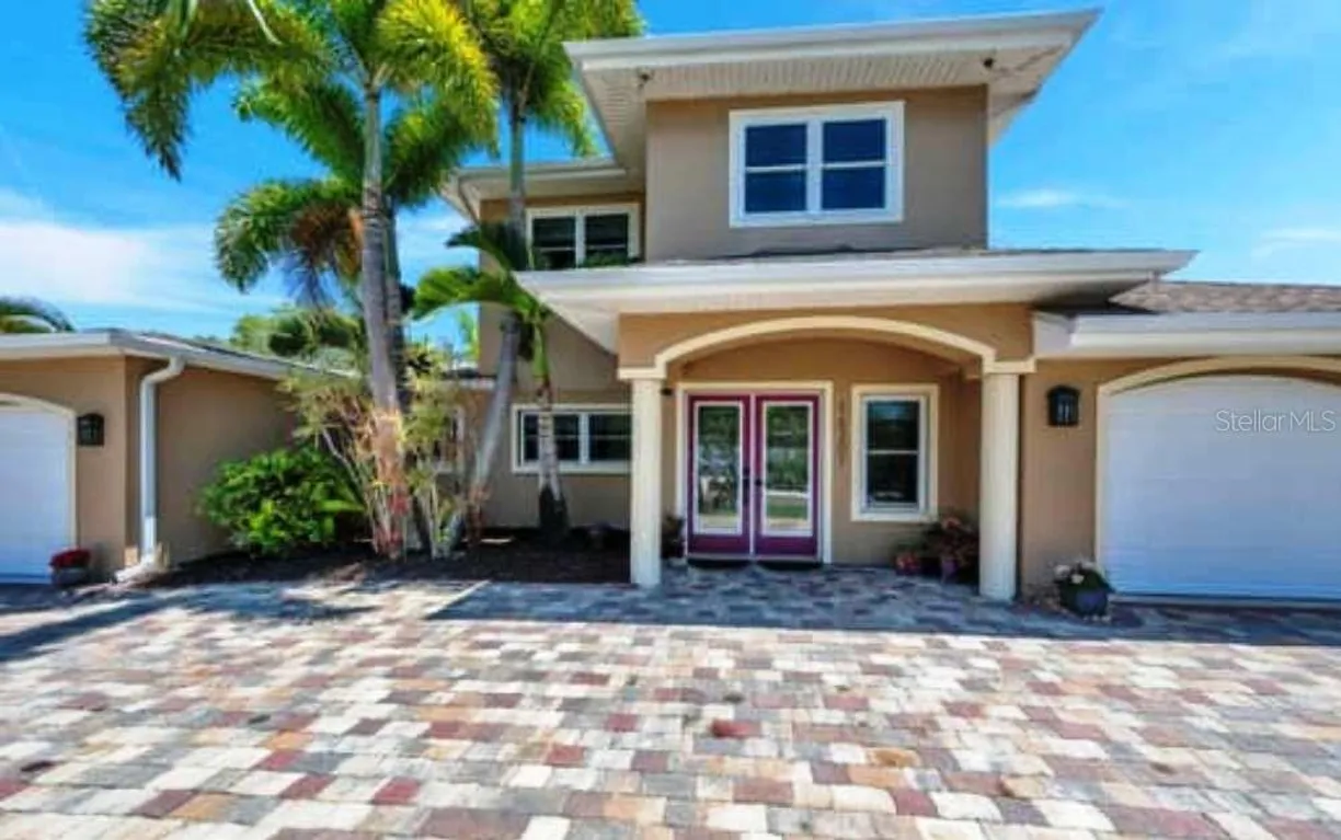 Sarasota/St. Petersburg Real Estate | View 16301 REDINGTON DRIVE | 4 Beds, 3 Baths