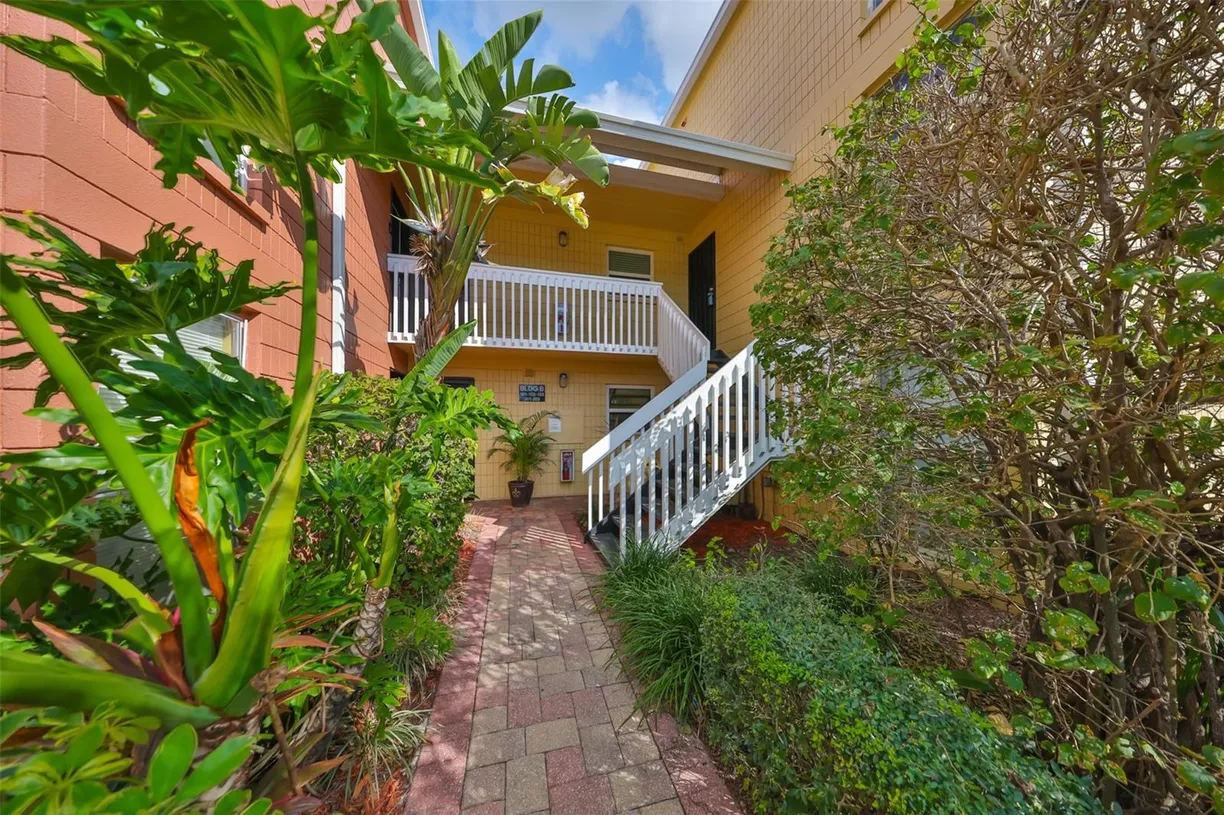 Sarasota/St. Petersburg Real Estate | View 2424 W TAMPA BAY BOULEVARD, B201 | 2 Beds, 2 Baths