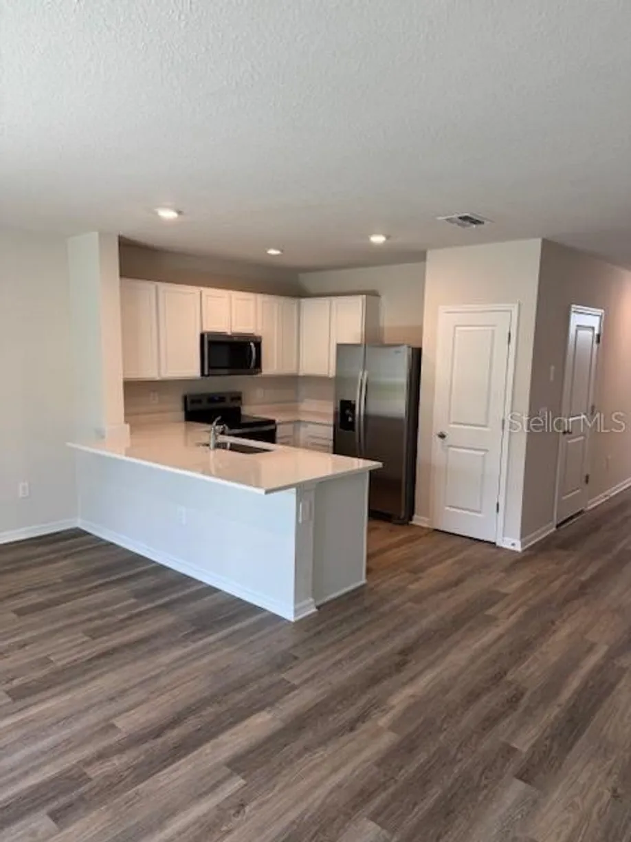 Sarasota/St. Petersburg Real Estate | View 4652 PLEASANT AVENUE | Listing