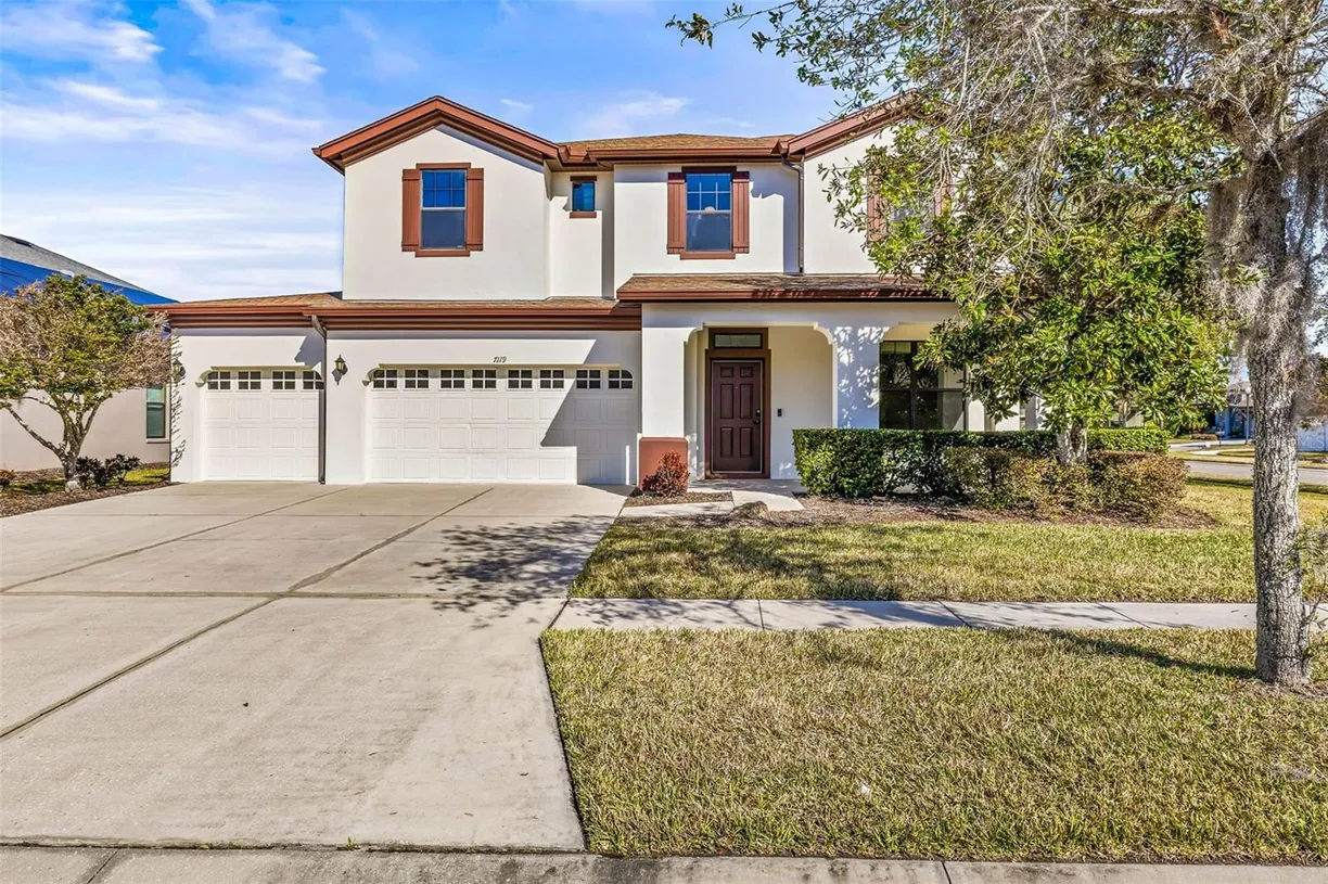 Sarasota/St. Petersburg Real Estate | View 7119 PEREGRINA LOOP | 5 Beds, 4 Baths