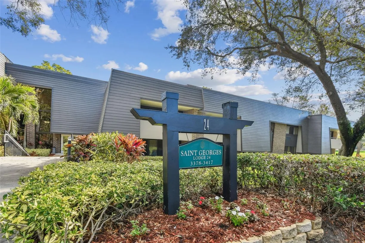 Sarasota/St. Petersburg Real Estate | View 36750 US HIGHWAY 19, 24209 | 2 Beds, 2 Baths