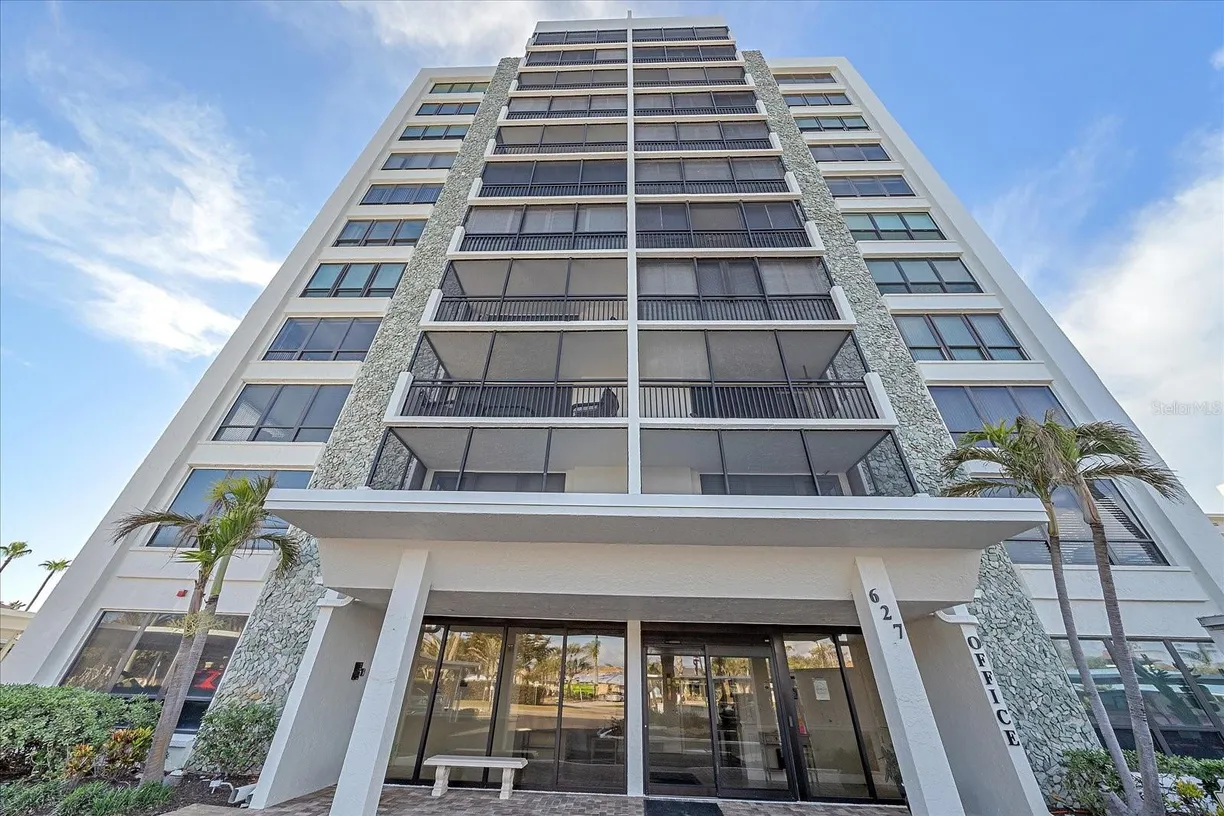 Sarasota/St. Petersburg Real Estate | View 627 ALHAMBRA ROAD, 504 | 2 Beds, 2 Baths