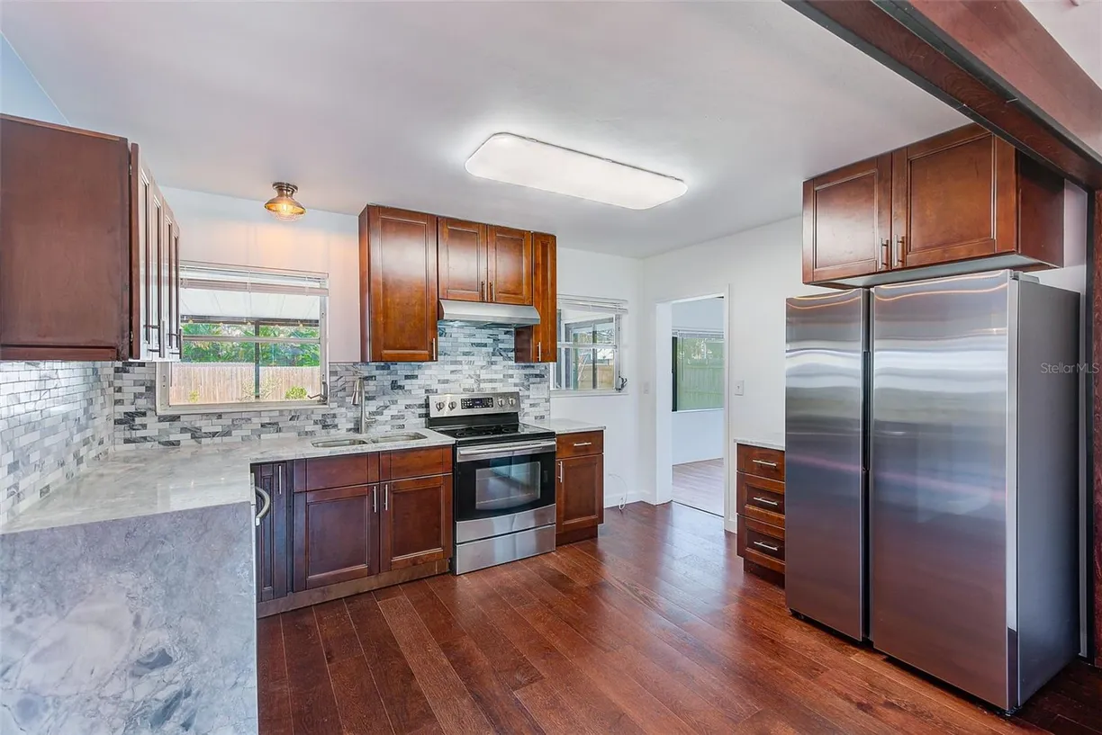 Sarasota/St. Petersburg Real Estate | View 21 BELLE MEADE CIRCLE | Listing