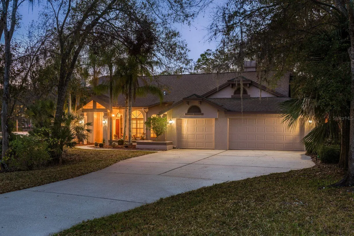 Sarasota/St. Petersburg Real Estate | View 170 GREENHAVEN CIRCLE | Listing