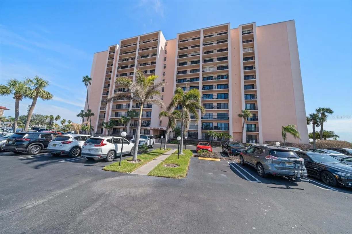 Sarasota/St. Petersburg Real Estate | View 51 ISLAND WAY, 308 | 1 Bed, 1 Bath