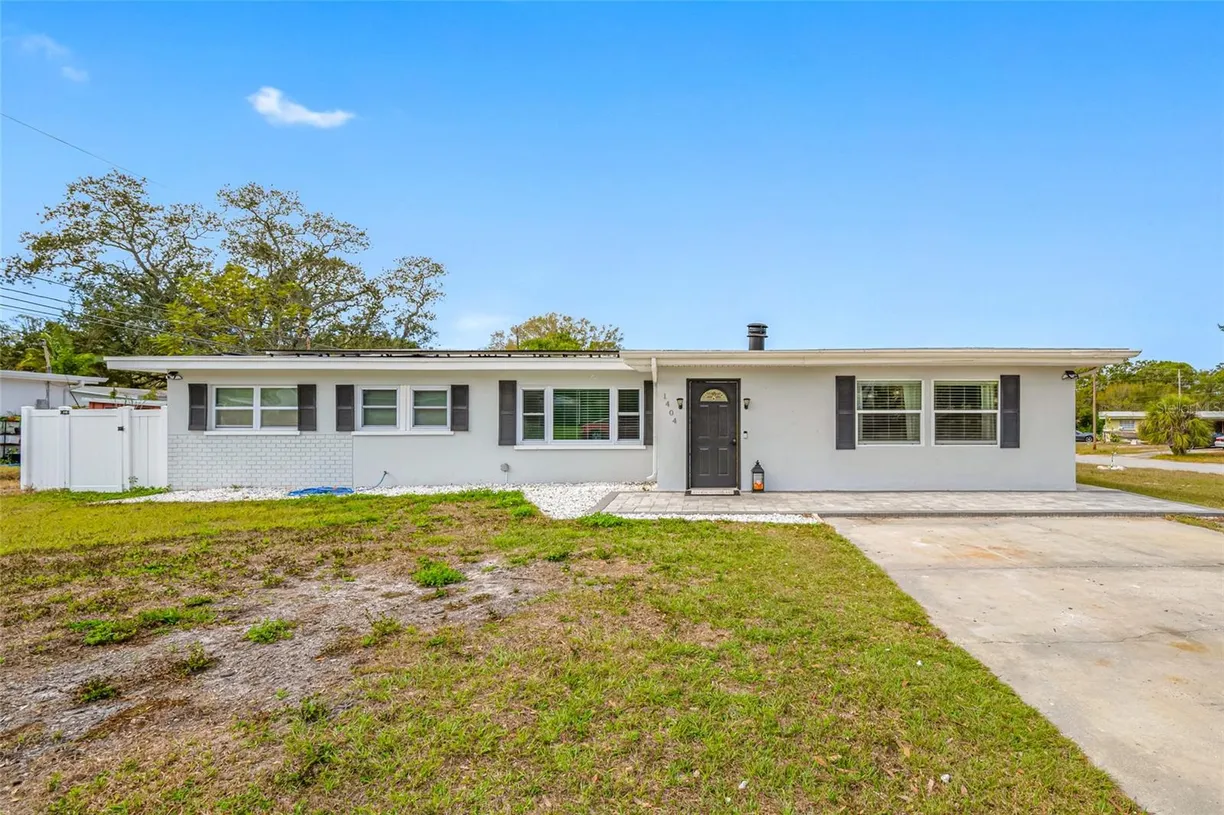 Sarasota/St. Petersburg Real Estate | View 1404 WOOD AVENUE | 4 Beds, 2 Baths