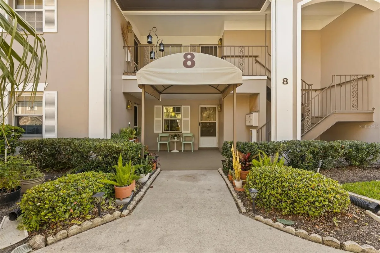 Sarasota/St. Petersburg Real Estate | View 5265 E BAY DRIVE, 811 | 1 Bed, 1 Bath