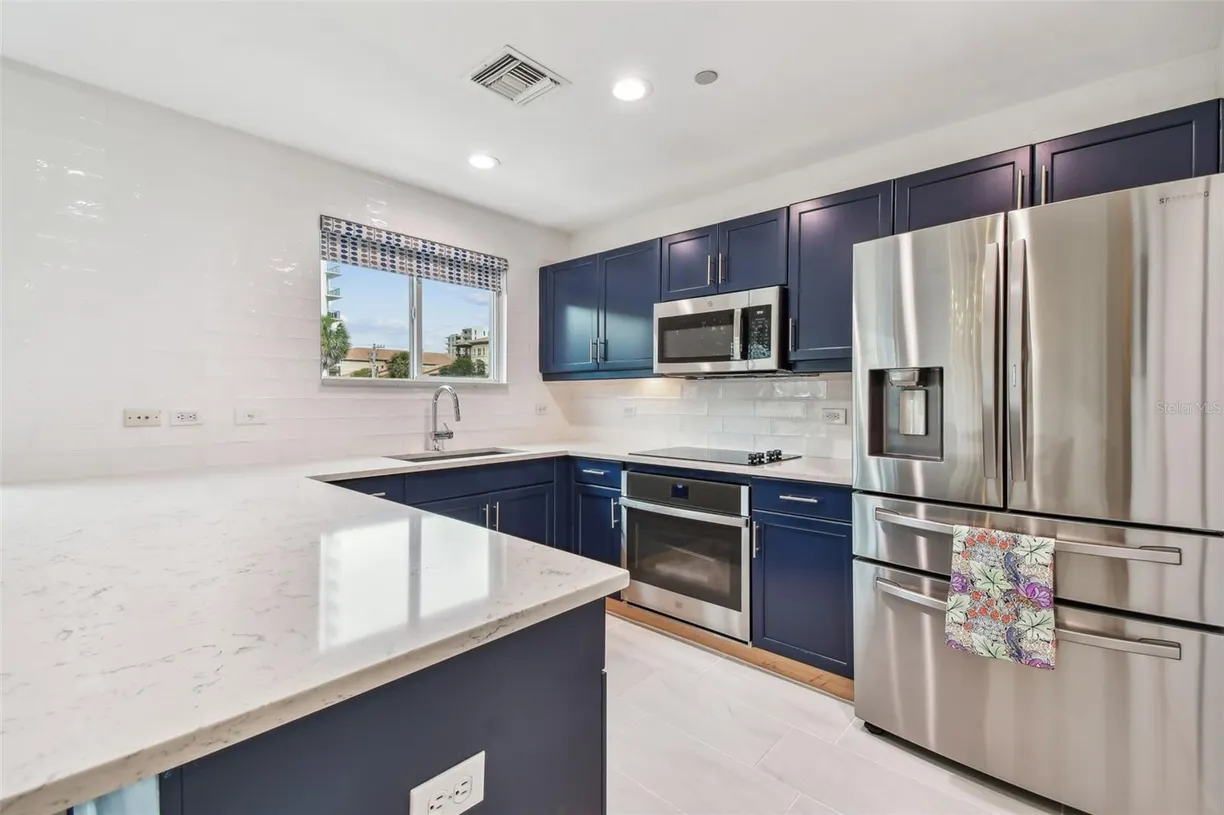 Sarasota/St. Petersburg Real Estate | View 337 4TH AVENUE | Listing