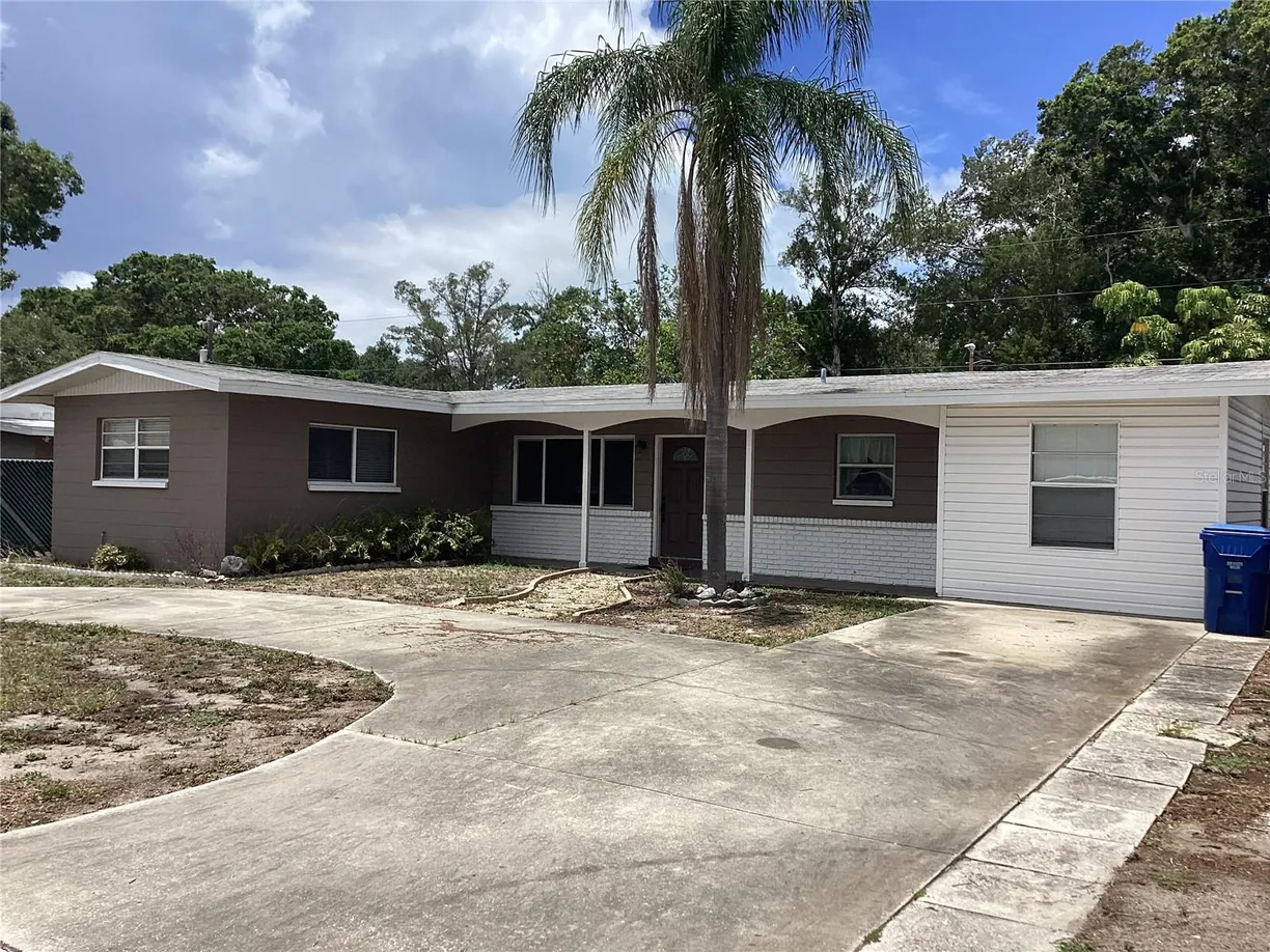 Sarasota/St. Petersburg Real Estate | View 1811 RIDGE ROAD | Listing