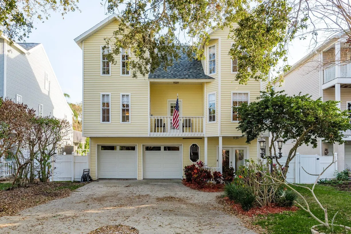 Sarasota/St. Petersburg Real Estate | View 476 REBSTOCK BOULEVARD | 4 Beds, 2 Baths