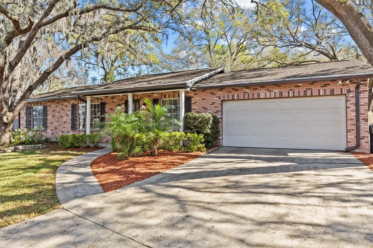Sarasota/St. Petersburg Real Estate | View 2207 BOXWOOD WAY | 4 Beds, 2 Baths