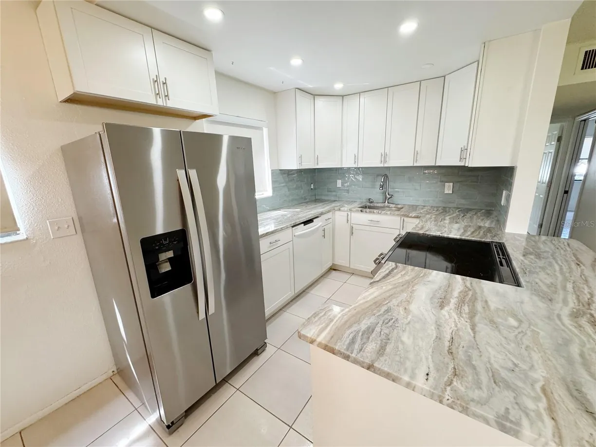 Sarasota/St. Petersburg Real Estate | View 3300 FOX CHASE CIRCLE, 229 | 2 Beds, 2 Baths