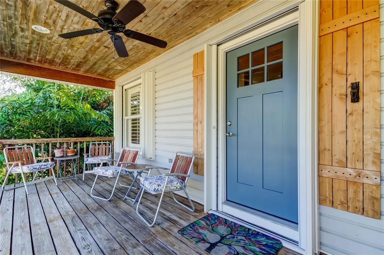 Sarasota/St. Petersburg Real Estate | View 510 PINE AVENUE | Listing