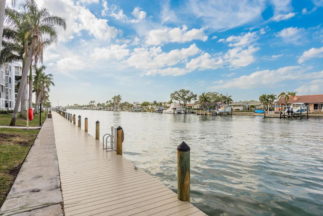 Sarasota/St. Petersburg Real Estate | View 4904 38TH WAY, 316 | Listing