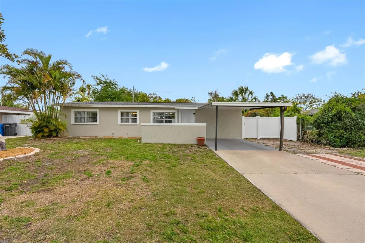 Sarasota/St. Petersburg Real Estate | View 5103 TOWN N COUNTRY BOULEVARD | 3 Beds, 2 Baths