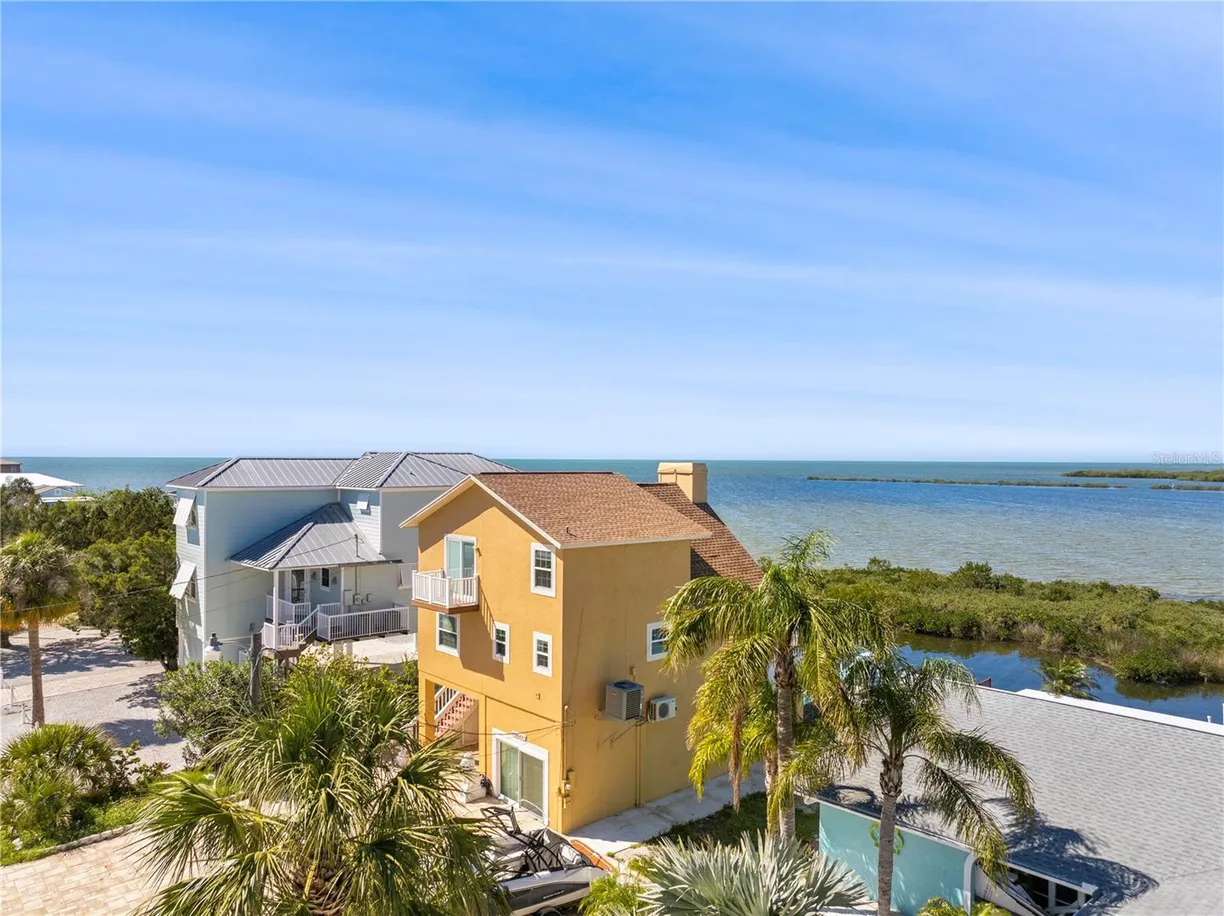 Sarasota/St. Petersburg Real Estate | View 6633 DRIFTWOOD DRIVE | Listing