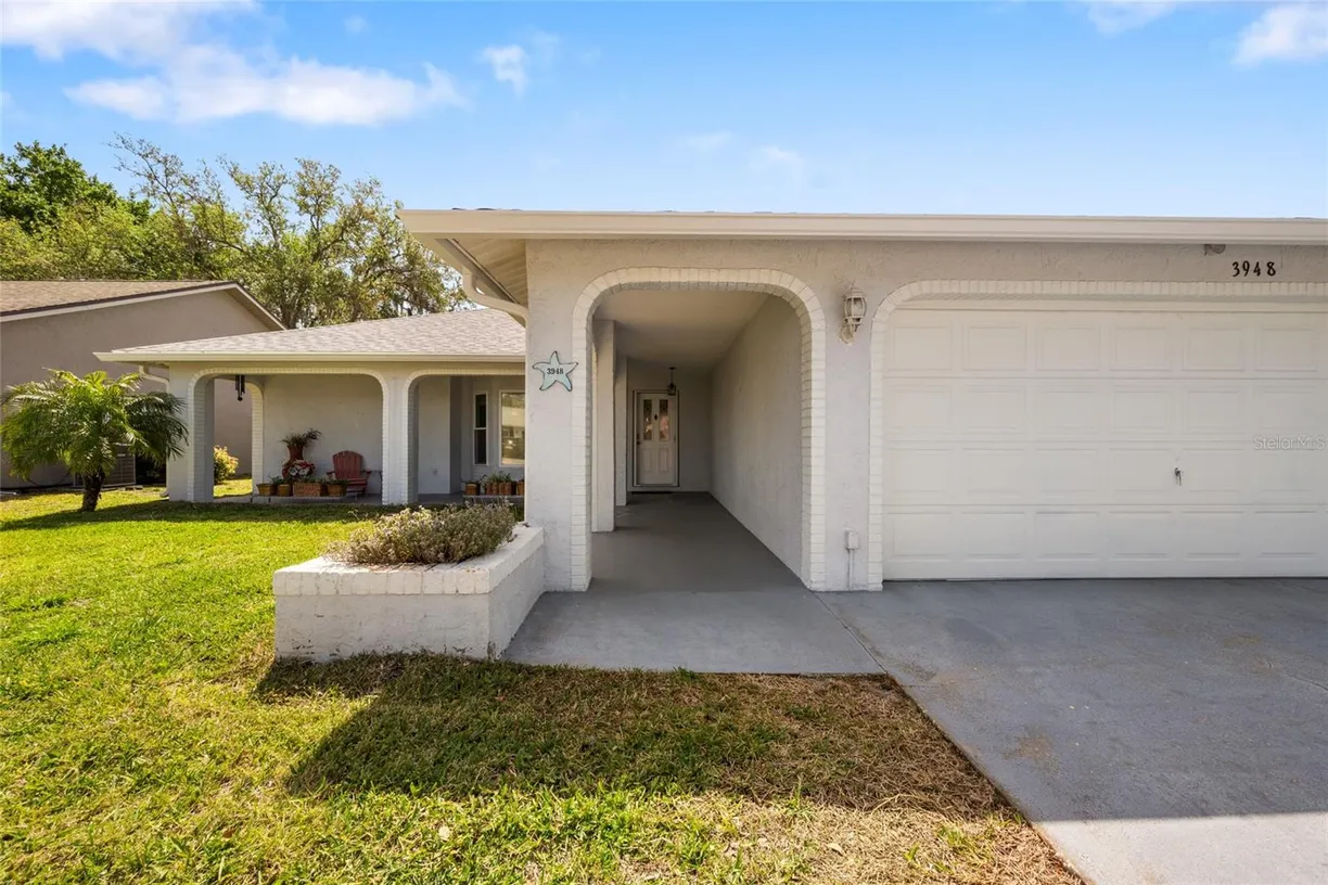 Sarasota/St. Petersburg Real Estate | View 3948 TARPON POINTE CIRCLE | 3 Beds, 2 Baths