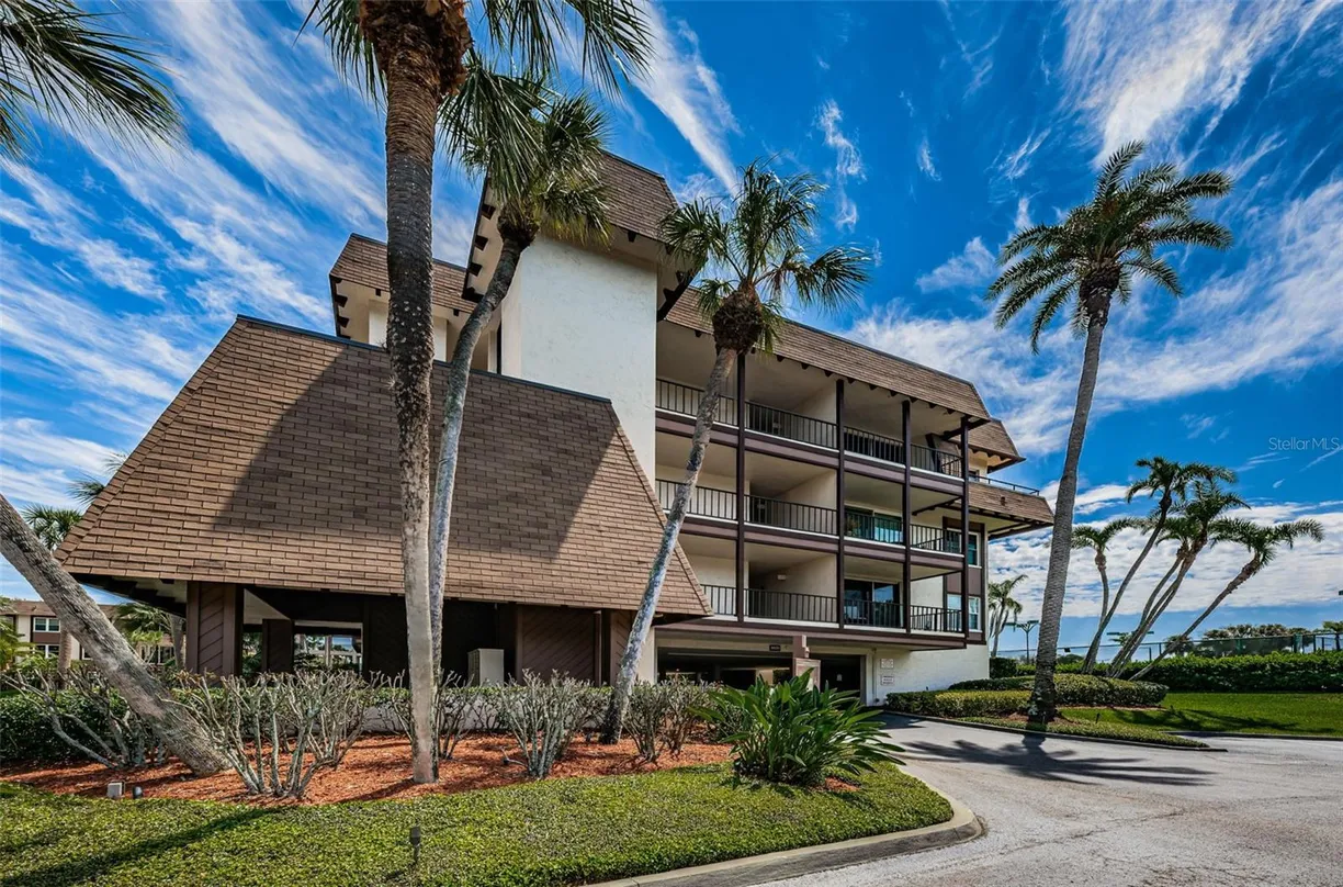 Sarasota/St. Petersburg Real Estate | View 3021 COUNTRYSIDE BOULEVARD, 24A | 3 Beds, 2 Baths
