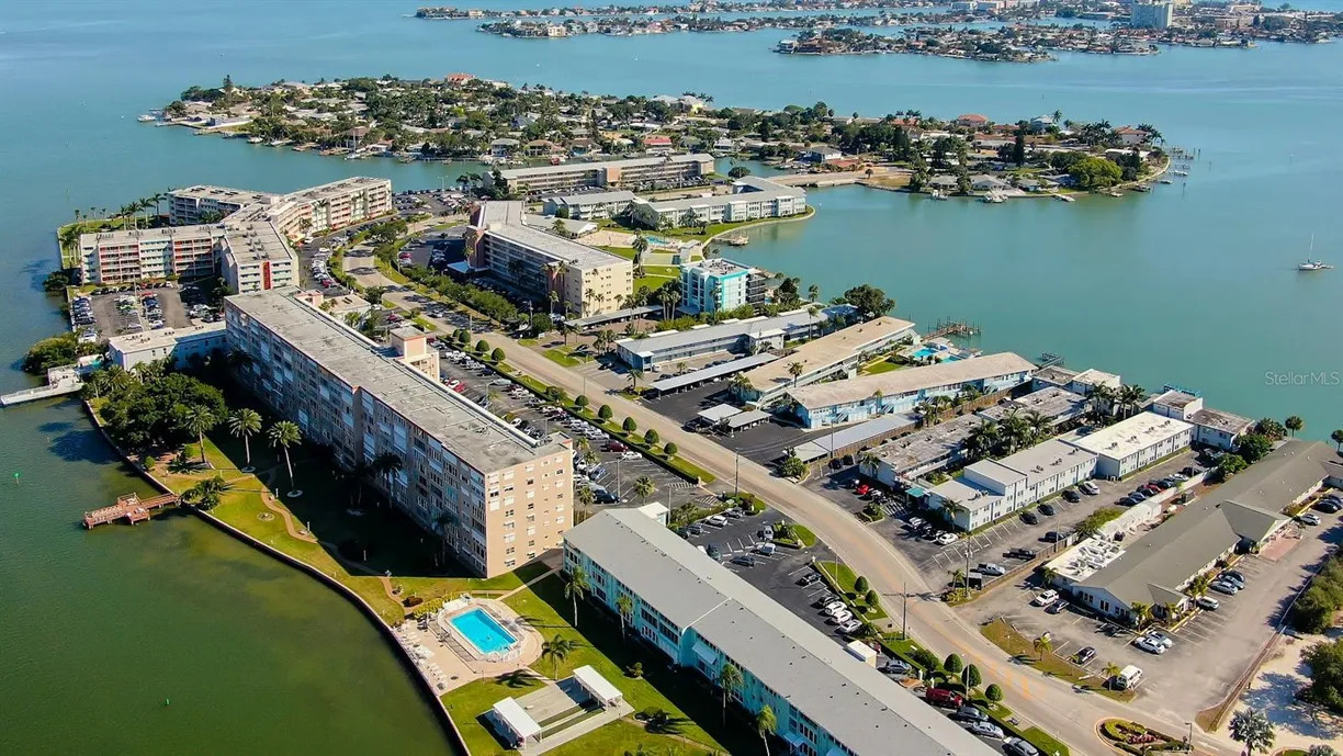 Sarasota/St. Petersburg Real Estate | View 1847 SHORE DRIVE SOUTH, 308 | 1 Bed, 1 Bath