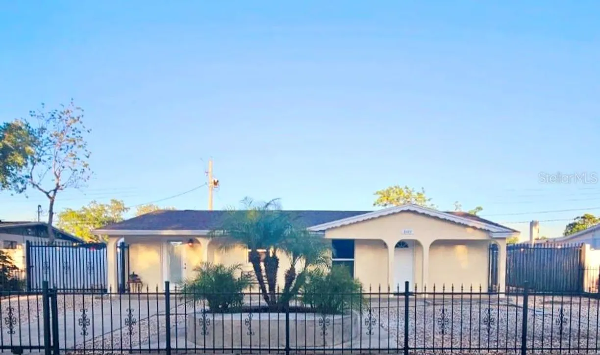 Sarasota/St. Petersburg Real Estate | View 8407 RIVER OAKS DRIVE | 4 Beds, 3 Baths