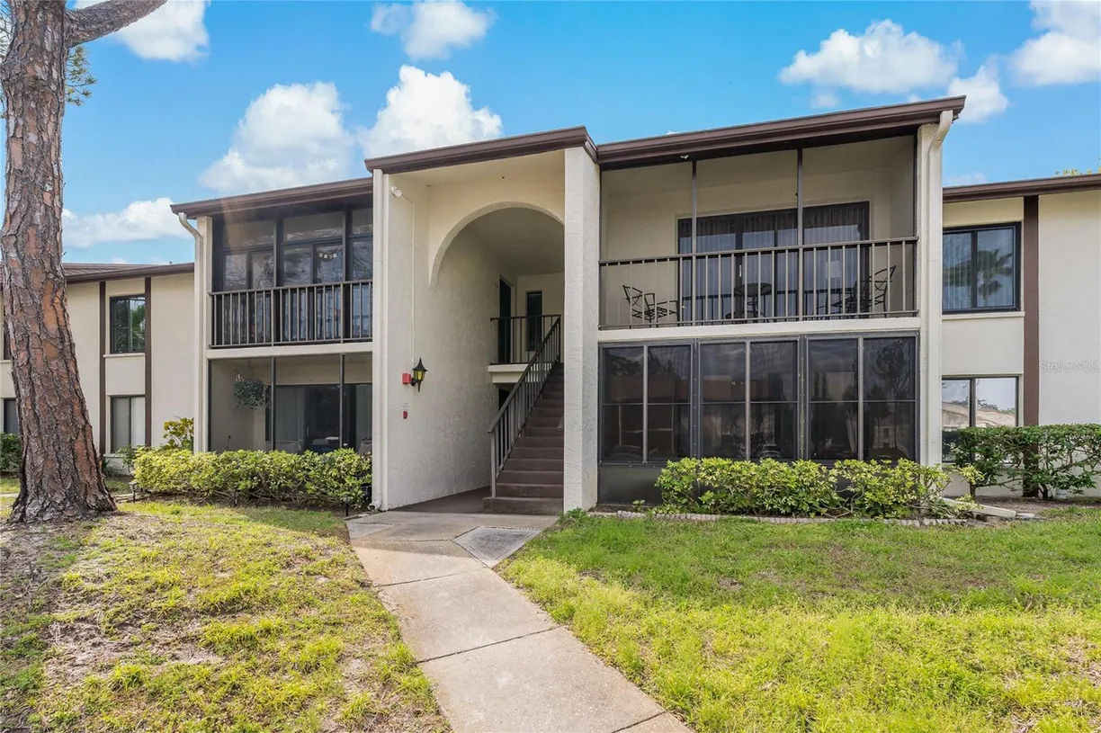 Sarasota/St. Petersburg Real Estate | View 2699 PINE RIDGE WAY, H1 | 2 Beds, 2 Baths