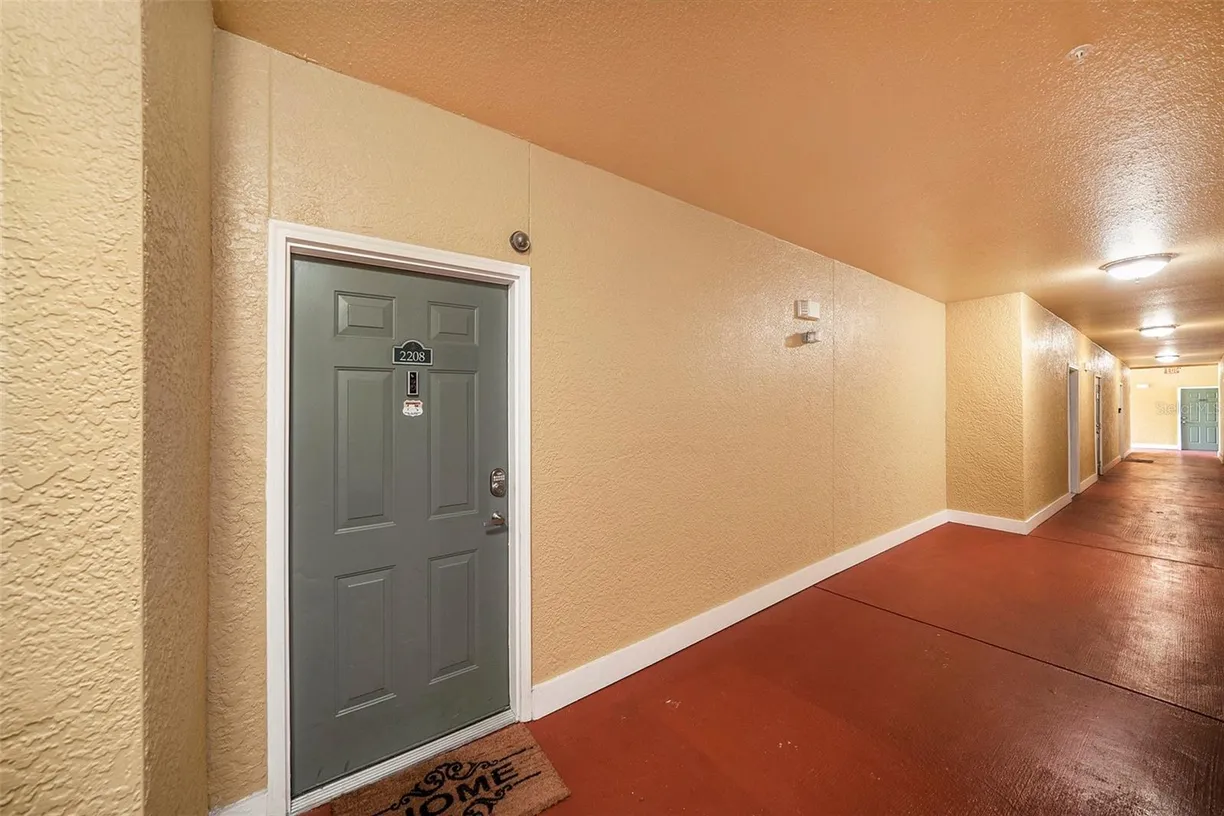 Sarasota/St. Petersburg Real Estate | View 4207 S DALE MABRY HIGHWAY, 2208 | Listing