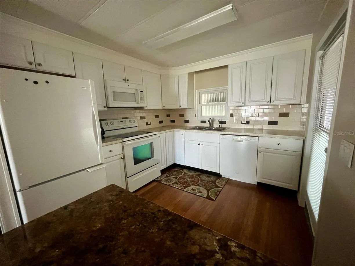 Sarasota/St. Petersburg Real Estate | View 131 CEDAR DRIVE | Listing