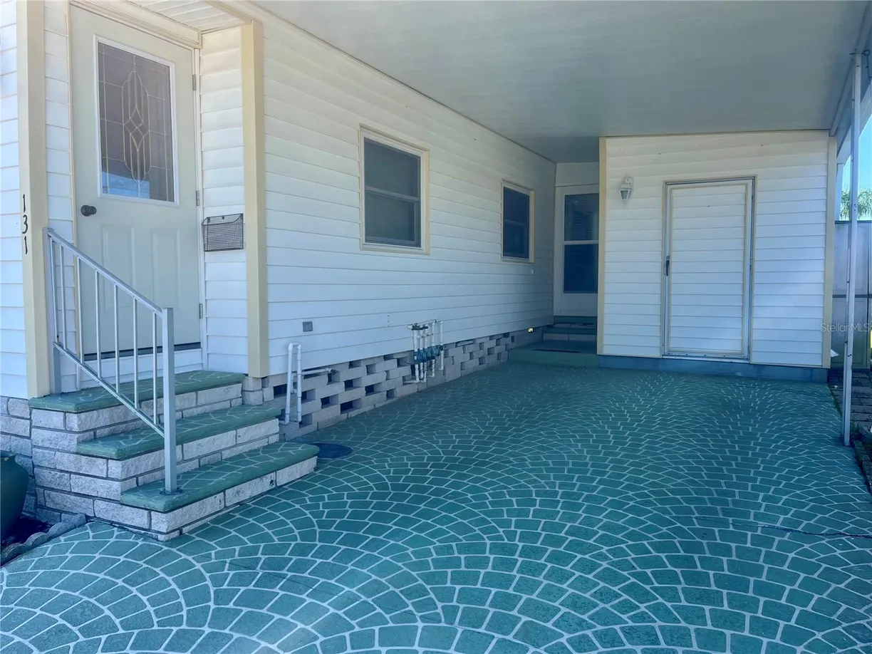 Sarasota/St. Petersburg Real Estate | View 131 CEDAR DRIVE | Listing