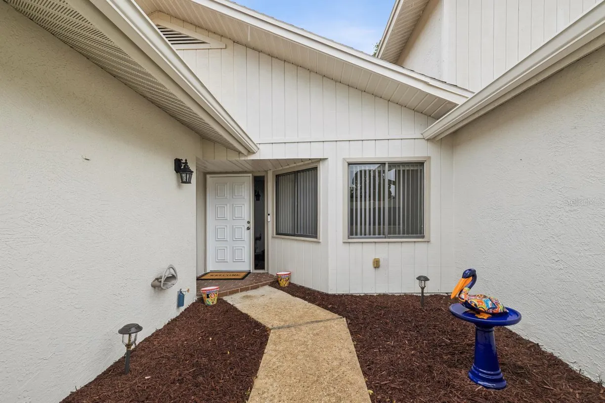 Sarasota/St. Petersburg Real Estate | View 456 LAKEVIEW DRIVE, 5 | Listing