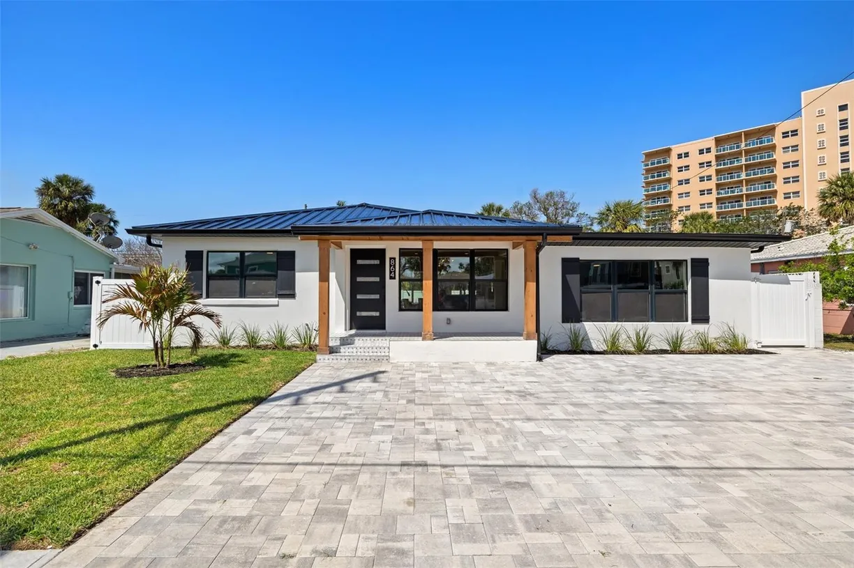 Sarasota/St. Petersburg Real Estate | View 864 MANDALAY AVENUE | 3 Beds, 3 Baths