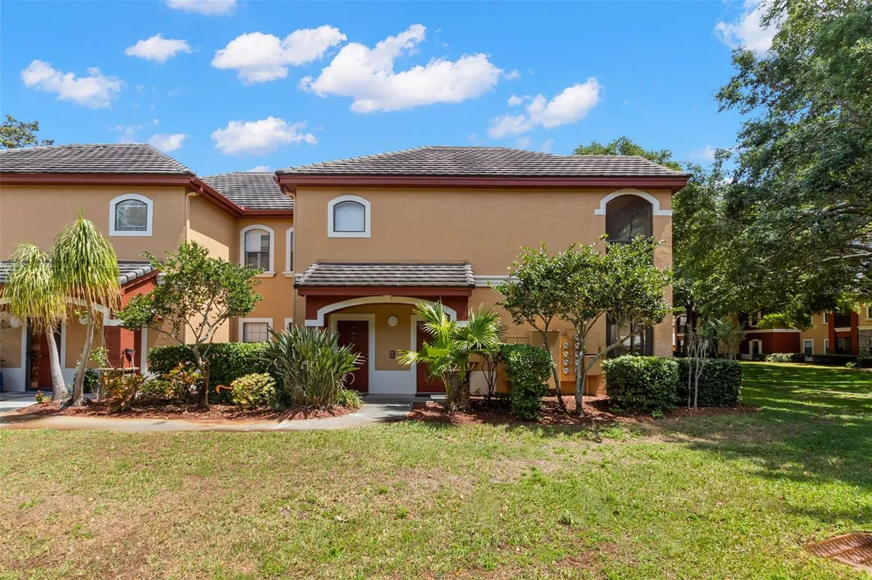 Sarasota/St. Petersburg Real Estate | View 2200 TUSCANY TRACE, 15 | 3 Beds, 2 Baths