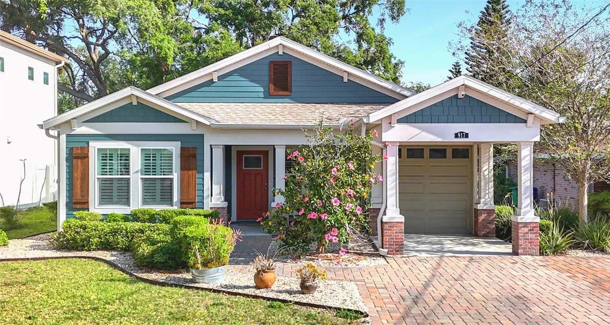 Sarasota/St. Petersburg Real Estate | View 917 W ALFRED STREET | 3 Beds, 2 Baths