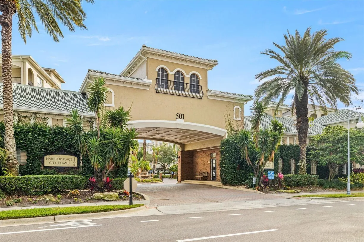 Sarasota/St. Petersburg Real Estate | View 501 KNIGHTS RUN AVENUE, 1302 | 3 Beds, 2 Baths